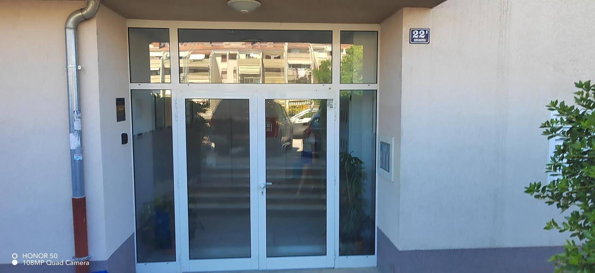 Antonella Apartment Split Bilik gambar